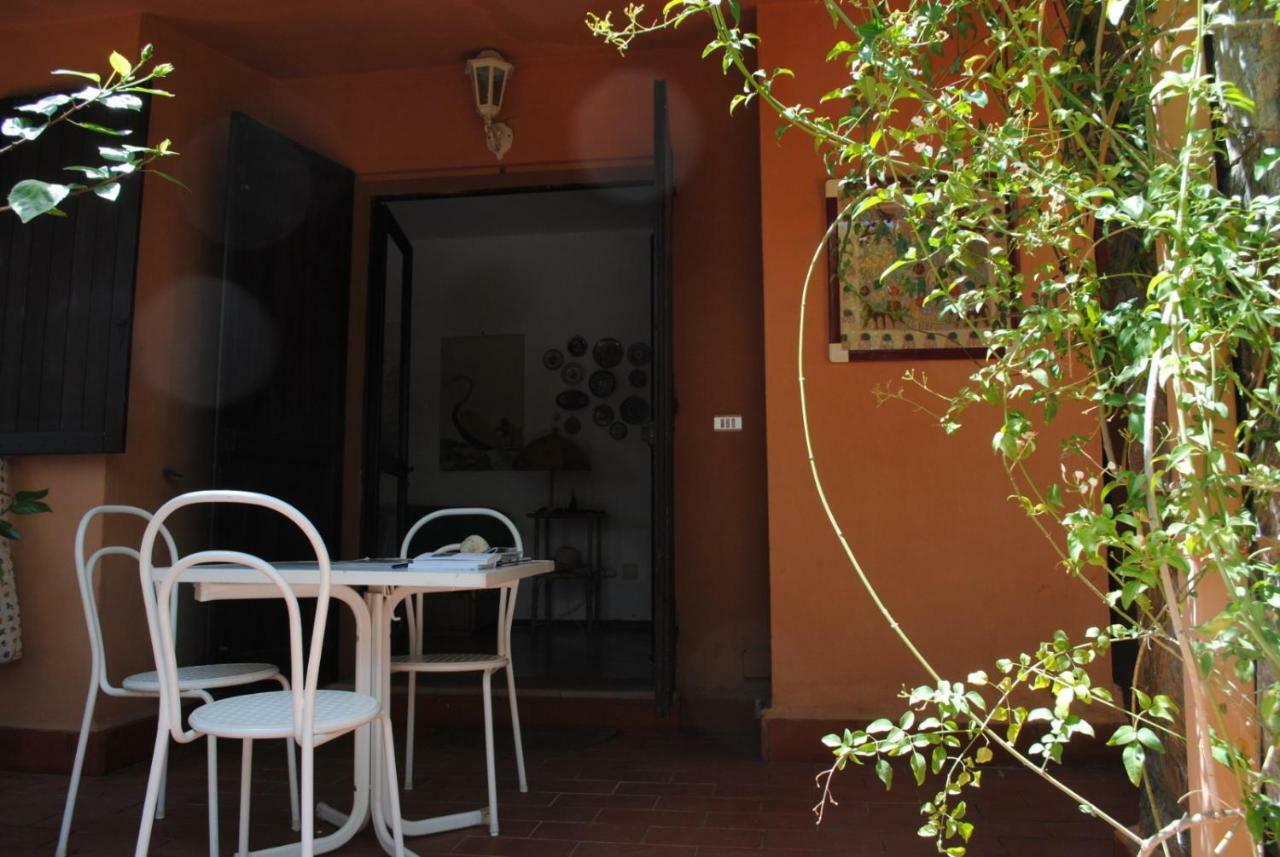 Vila Via Dei Pini Fort Village Exteriér fotografie